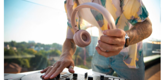 Wie ein Hochzeits DJ Ihren besonderen Tag unvergesslich macht Hochzeits