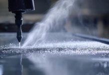 Wie Edelstahl Wasserstrahlschneiden Ihr Fertigungsprojekt optimiert Fertigungsprojekt